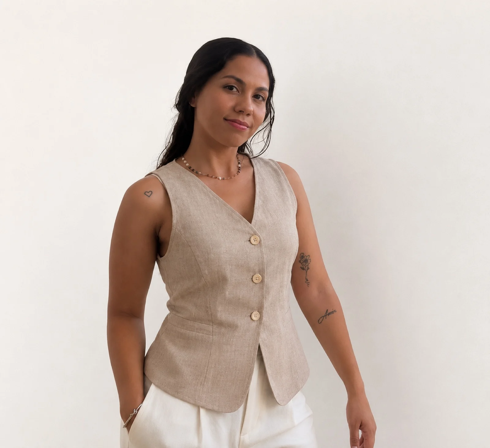 Débora, especialista em epilação, sobrancelhas e pele na Estetic Lovely